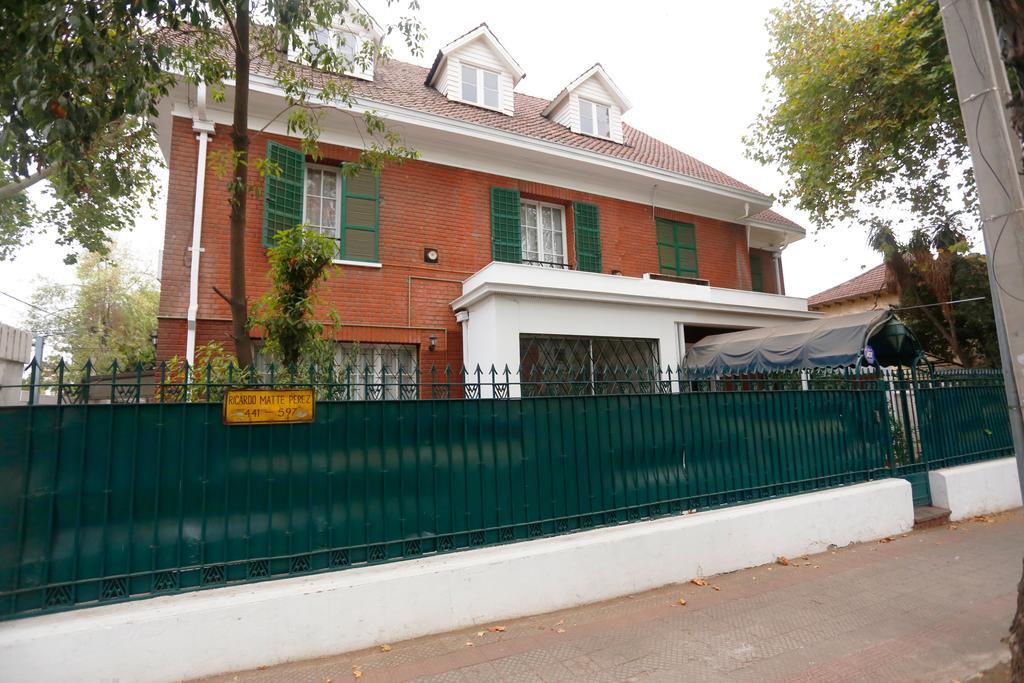 Salvador Hostal & Cafe Сантьяго Экстерьер фото