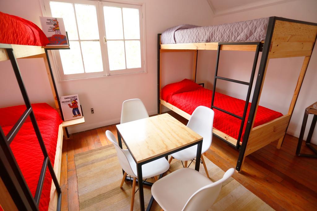 Salvador Hostal & Cafe Сантьяго Экстерьер фото