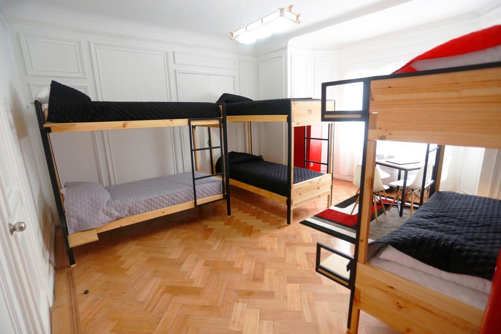 Salvador Hostal & Cafe Сантьяго Экстерьер фото