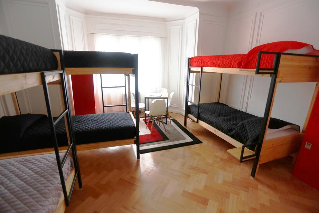 Salvador Hostal & Cafe Сантьяго Экстерьер фото